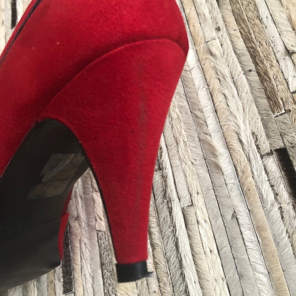 Spring Red Pumps - Picture 7 of 7